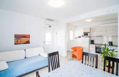Plat Apartment | Villa Samba - Two-Bedroom Apartment with Terrace and Sea View