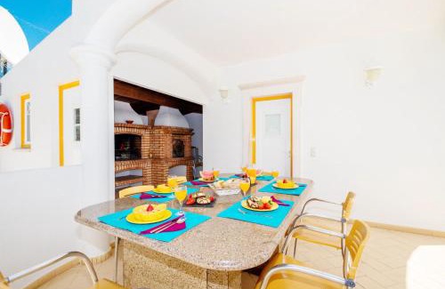 Santa Eulalia Villa | Villa Samoa by Algarve Vacation