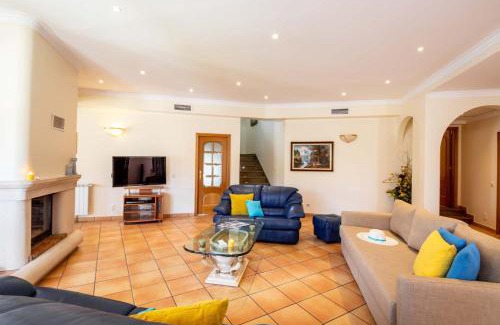 Santa Eulalia Villa | Villa Samoa by Algarve Vacation