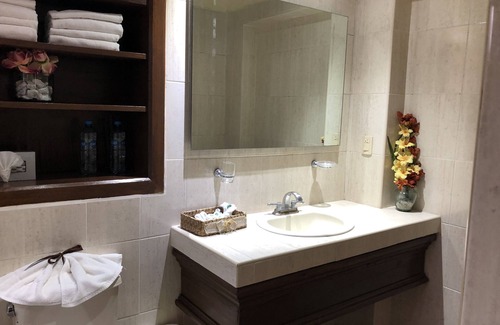 Vista Bella Hotel | Villa San Jose Hotel and Suites