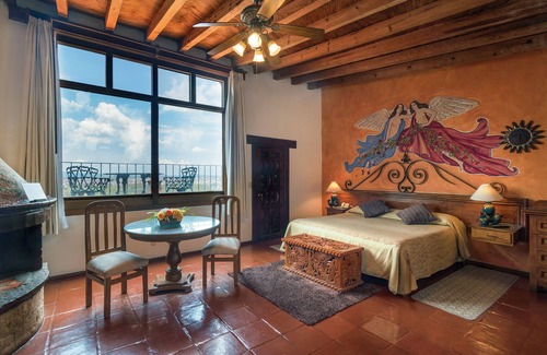Vista Bella Hotel | Villa San Jose Hotel and Suites