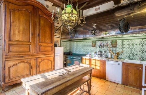 Liorac-sur-Louyre Villa | Villa Sandie - Five Bedroom Villa, Sleeps 11