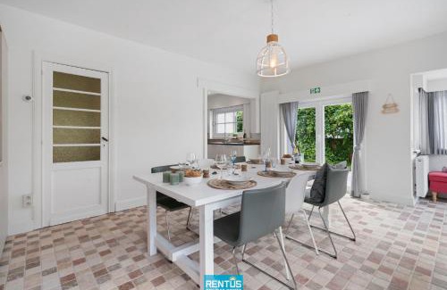 Koksijde-Bad House | Villa Sandsfoot - authentic fisherman's cottage in Koksijde