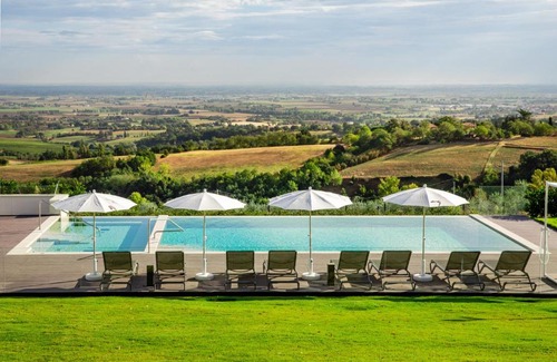 Castel San Pietro Terme Villa | Villa Santa Maria Maddalena by Palazzo di Varignana