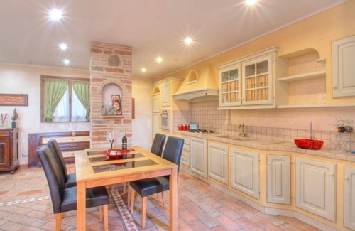 San Feliciano Villa | Villa Santarelli - Three Bedroom Villa, Sleeps 5