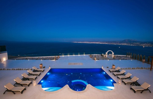 Agia Pelagia Villa | Villa Santorini, Wine Dark Sea Villas