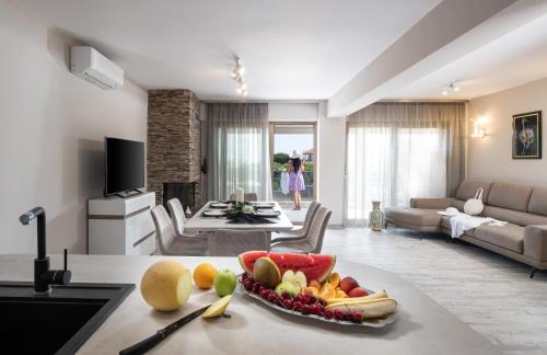 Nikita Apartment | Villa Sara