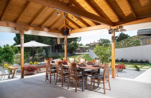 Nikita Apartment | Villa Sara