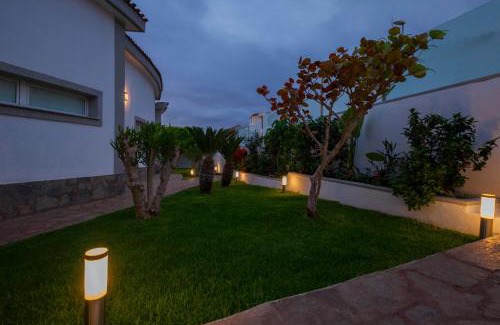 Costa Adeje Villa | Villa Sara in Costa Adeje - Sara Vacation