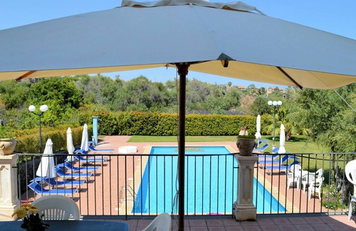 Santa Tecla Apartment | Villa Sciare Modò - two-room apartment n. 1 ground floor with furnished terrace