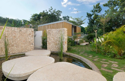 Mushroom Bay House | Villa Seascape by Elite Havens