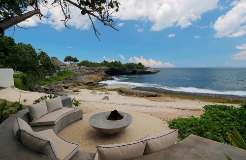 Mushroom Bay House | Villa Seascape by Elite Havens