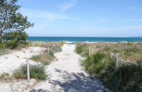 Breege Apartment | Villa Seeschwalbe FeWo 10 - Balkon, Meerblick