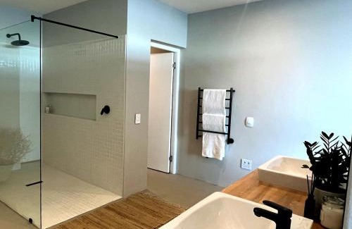 Shelley Point Villa | Villa Selah
