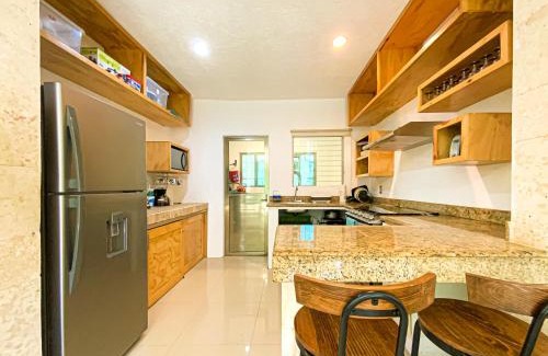 Puerto Juarez Villa | Villa Selvática con Piscina Privada en Playa del Carmen