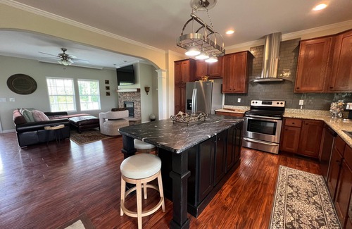 Butler House | Villa Serenita - Watauga Lake, Pet Friendly