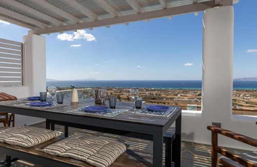 Naxos House | Villa Serenity