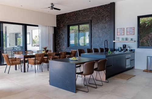 Carmen Villa | Villa Setai Santa Teresa
