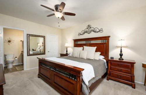 North Scottsdale Apartment | Villa Signature II