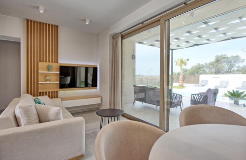Filaki Villa | Villa Silentium Olia by PosarelliVillas