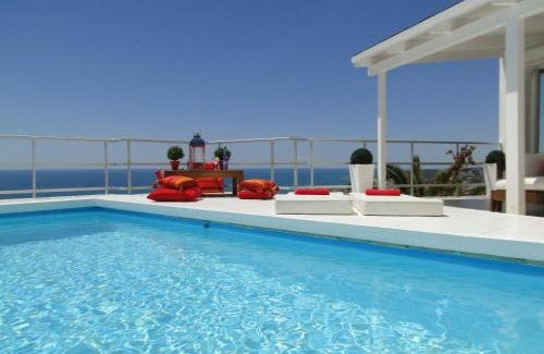 Sitges Villa | Villa Sitges Altavista Amazing View South oriented Calm Area AC Beach 2 minutes Drive and 18 minutes Walk