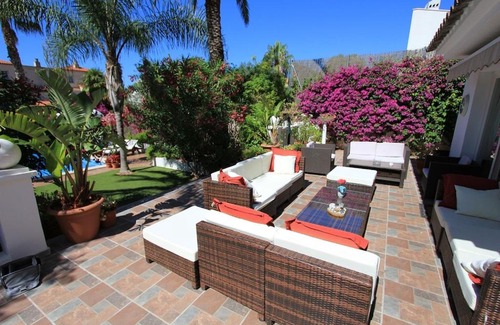 Sitges Villa | Villa Sitges Palm Garden: 5 minutes walking from beach. Amaizing Garden/Outdoor