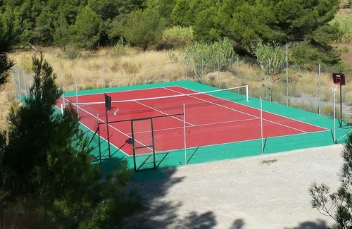 Moussan Villa | Villa, slide, swimming pool, summer kitchen, tennis court, basketball, soaking
