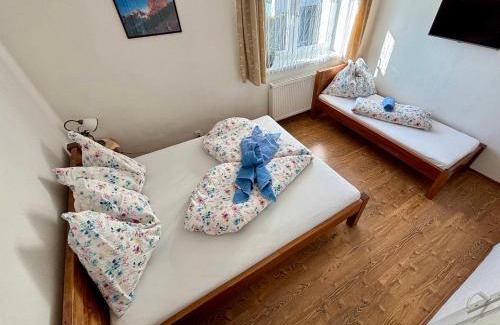 Nova Lesna House | Villa Slnecnica