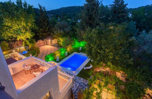 Filerimos Villa | Villa Small Paradise private pool, jacuzzi, BBQ, complete privacy