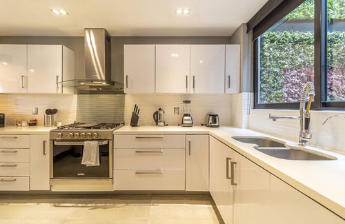 Miguel Hidalgo Apartment | Villa Socrates by Kukun