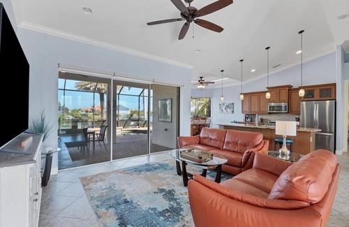 South Gulf Cove House | Villa Sol South Gulf Cove! Pool/Spa Waterfront Canal w Dock