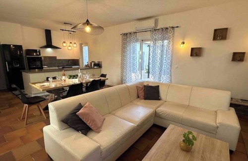 Biguglia Villa | Villa Sole e Mare | Air Conditioning, Wi-Fi, Big garden