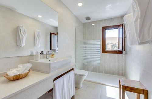 Algaida Villa | Villa Son Ullastre - Family only