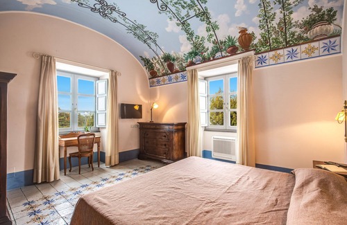 Sorrento Resort | VILLA SORRENTO - Nine Bedroom Resort, Sleeps 25