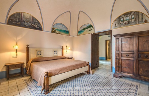 Sorrento Resort | VILLA SORRENTO - Nine Bedroom Resort, Sleeps 25