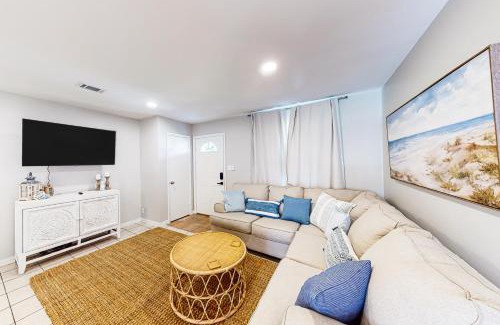Gulf Breeze House | Villa South