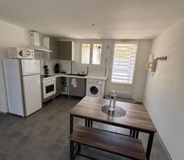 La Chamberte Villa | Villa spacieuse avec piscine privée à Montpellier