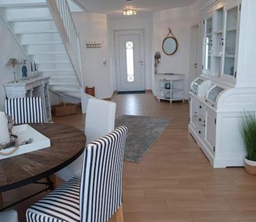 Trent House | Villa Spatzennest