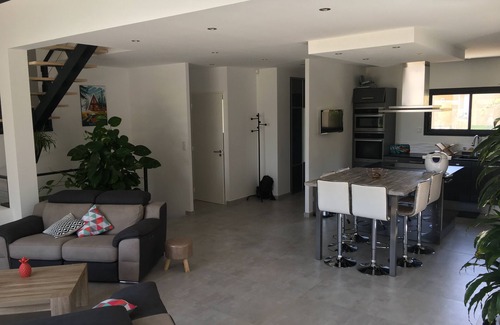 Le Cres Villa | Villa splendid view on Pic Saint Loup Swimming pool/Jacuzzi near Montpellier