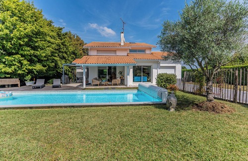 Pompignac Villa | Villa "St Martin" with Private Pool, 2 Private Terraces & Wi-Fi