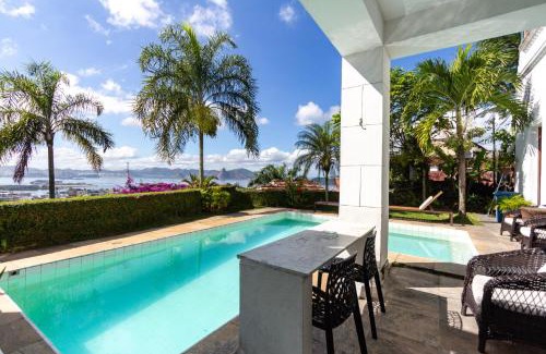 Santa Teresa Villa | Villa St Teresa do Porto: HarboursideVilla-SeaViews-Pool-BBQ-StarLink-6Bedrm