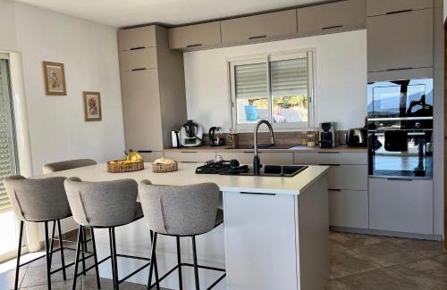 Alata Villa | Villa Standing - Piscine et Vue Mer