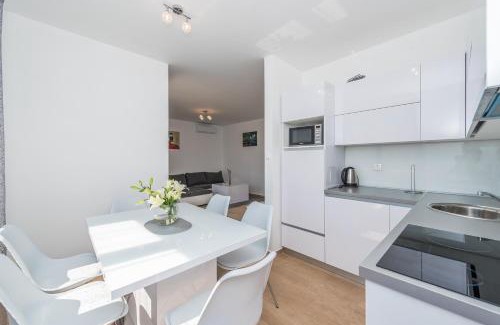 Zrce Apartment | Villa Star 5 luxury apartment with a pool