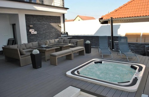 Hevlin House | Villa Star House