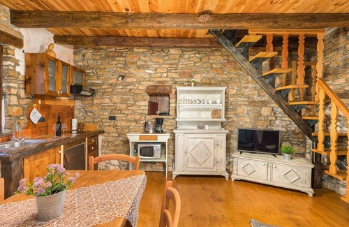 Heki Villa | Villa Stari dor - traditional istrian stone house with pool