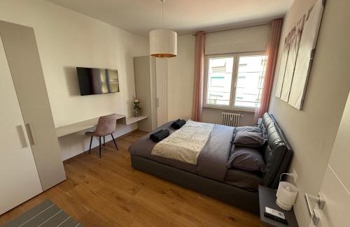 Isolotto Apartment | Villa Strozzi - Modern Apartament