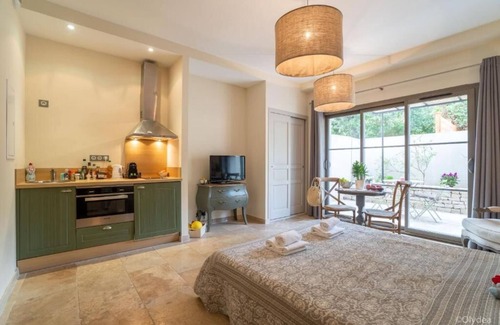La Redorte Apartment | Villa Studio | Accès Piscine & Salle Bien-Être