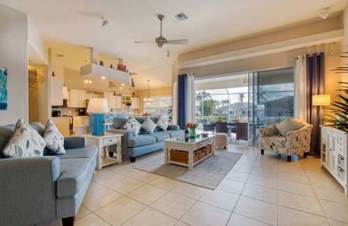 Cape Coral Villa | VILLA SUMMERLAND– HEATED POOL & SPA | GULF ACCESS | BOAT RENTAL + TOURS VOUCHER INCL.