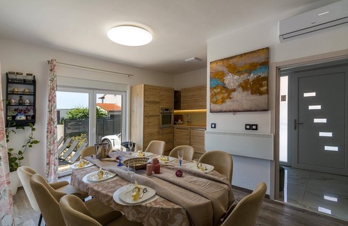 Skatari Villa | Villa Sunce with heated private pool and sauna near Pula