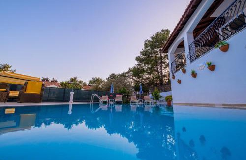 Hisaronu House | Villa Sunday by Solo Villa at Hisarönü Center